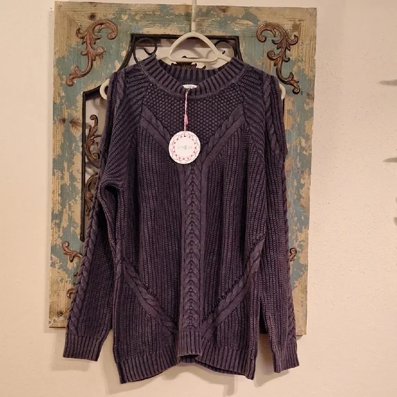 Umgee Dark Gray Cable Knit Cold Shoulder Sweater. NWT Size Large - Picture 4 of 13
